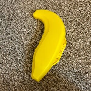 Tupperware Banana Keeper